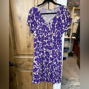 Beautiful purple pattern maternity dress